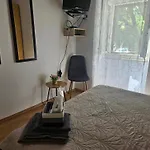 Sobe Biserka I Mario Guest house 3*