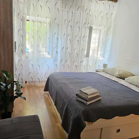 Sobe Biserka I Mario 3*